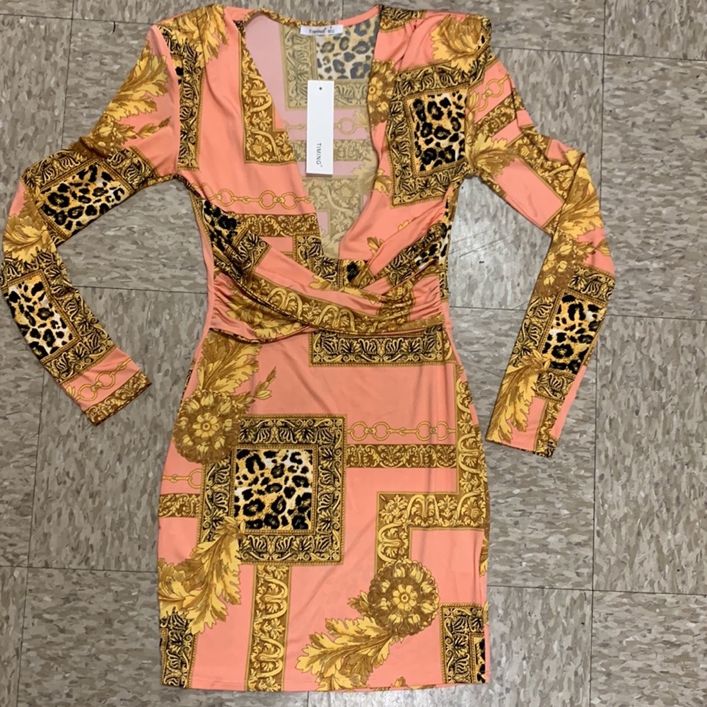 Dress - Picture 3 of 4